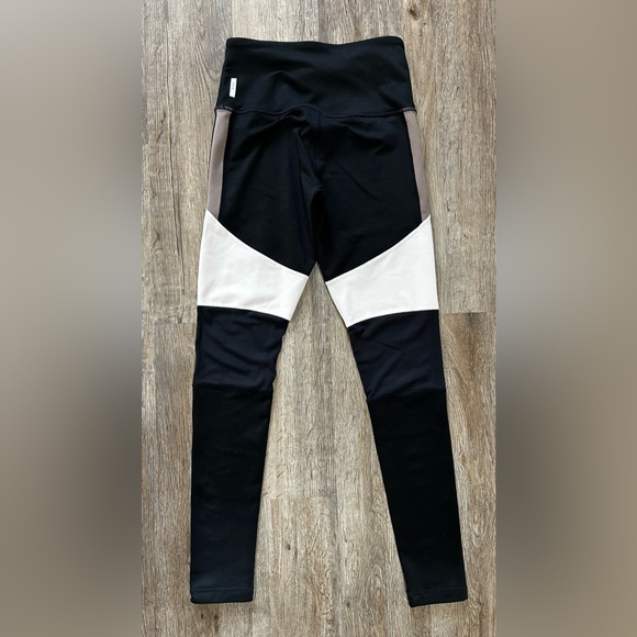 Zella Womens Black, White, and Gray Leggings Size Small - Picture 4 of 8